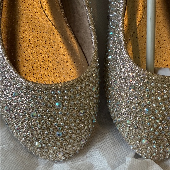 Dream Pairs Glittering Gold Rhinestone Flats - Picture 3 of 5